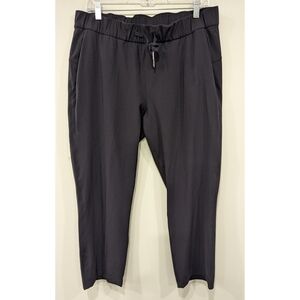 Lululemon On the Fly Crop 23" Inseam in Black Size 10
